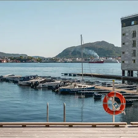 Modern Near The Sea In Apartamento *