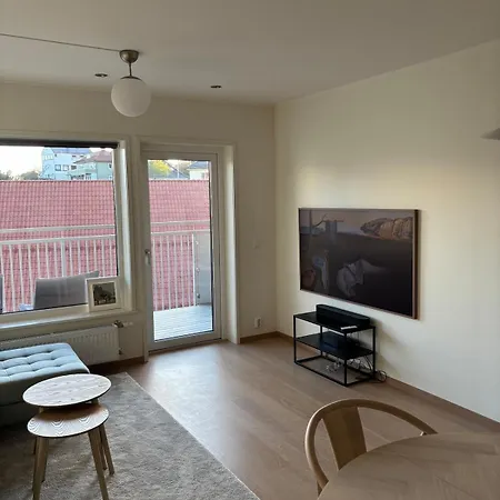 Modern Near The Sea In Apartamento *